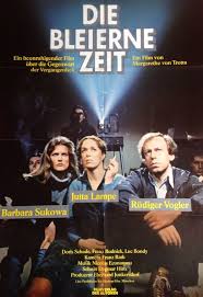 Le film raconte l'histoire d'ivan et pepa, deux comédiens qui, chaque jour, se jurent de s'aimer pour toujours, à l'abris dans la pénombre du studio où ils sont doubleurs. Marianne Juliane 1981 Imdb
