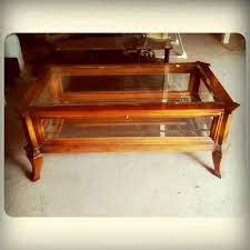 for sale center glass table price 60 bd للبيع طاولة وسط زجاج بحالة ممتازة السعر 60 bd tel 33770050 coffee table home decor decor