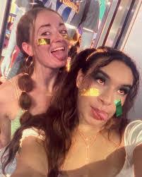 Erin Shetterly's Instagram, Twitter & Facebook