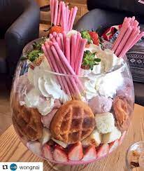 Come Hungry Eat Your Body Weight In Ice Cream And Leave Happy An Ice Cream Shop In Bangkok Thailand Has Become Famou Dessert Guide Fun Desserts Yummy Food