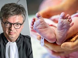 Dief steelt koersfiets gevallen wielrennertje (13)