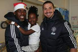 See more ideas about paul pogba, soccer players, manchester united football. Zlatan Ibrahimovic Paul Pogba And Man United Stars Spread Christmas Joy To Sick Children At Three Hospitals In One Day Mirror Online