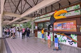 Taman burung kl merupakan bagian dari taman botani perdana, yang terletak sekitar 10 menit dari pusat kota kuala lumpur. Simfoni Unggas Di Taman Burung Kl Wilayahku
