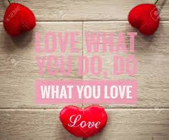 Chevrolet mylink † organiza e integra tu tecnología para que puedas disfrutar cada viaje. Ama Lo Que Haces Haz Lo Que Amas En Corazon Rojo Y Fondo De Madera Fotos Retratos Imagenes Y Fotografia De Archivo Libres De Derecho Image 70996446