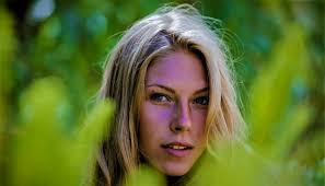 She is 28 years old as of 2021. Krystal Boyd Gif X 3915x2236 Wallpaper Teahub Io