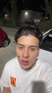 Aterrizamos en RD Buscando Party: Letra y Significado