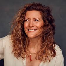 10 years ago I was working at Russel Reynolds, and after scanning endless  amounts of CVs for a year, I thought