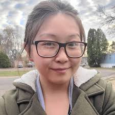 Chia Lor's Instagram, Twitter & Facebook