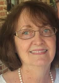 Mimi Cox's Instagram, Twitter & Facebook