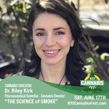 Jennifer Kelch's Instagram, Twitter & Facebook