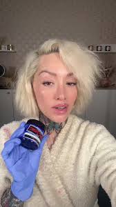 #stitch with @alina🖤🔪♈︎ trying this #hairdye technique to get rid of the  yellow. My toner always washes out so I was hoping this would be more  permanent. 💜 #platinumblonde