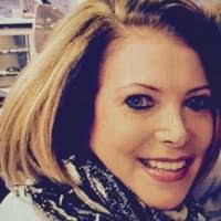 Ellen Hellman's Instagram, Twitter & Facebook