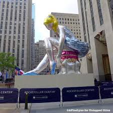 (45.5 x 43.5 x 28 cm.) est. Jeff Koons 45 Foot Inflated Seated Ballerina Takes On Rockefeller Center Untapped New York