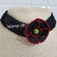 Uzak Cekim Icin Saga Kaydirin Siyah Renk Gelincik Tasma Kolye Denemesi Baharoya Igneoyasi Kolye Gelincik Oya Renkler Kolyeler