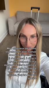 #collage avec @Mamanpomponette MAMAN JE TAI TEXTÉ ET JE TAI ECRIS SUR lG  REPONDS !!!!!!