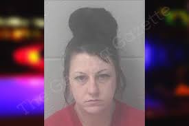 Lindsey Wicker's Instagram, Twitter & Facebook