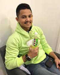 Van wikipedia, de gratis encyclopedie. Hairul Azreen Photos Facebook