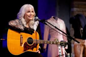 Emmylou Harris Young: 10 Photos of the Star Before Going Gray
