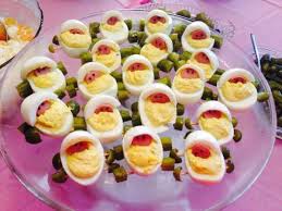 17 Idees Rigolotes Pour Reussir Un Baby Shower Oeufs Mimosa Recette Recette Oeuf Oeuf Mimosa
