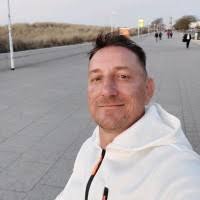 30+ "Alex Dunkel" profiles