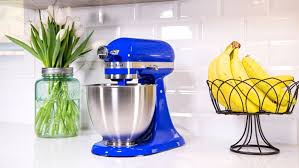 The kitchenaid stand mixer features a premium finish and elegant 2 mixing bowls (4.8l & 2.8l) designed to deliver optimal power to prepare large quantities of dough and cake batter, without compromising. Which Kitchenaid Stand Mixer Is Right For You Reviewed