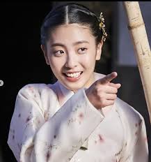 Nàng Thế tử tần ở phim Dưới Bóng Trung Điện: Được Bi Rain ưu ái, từng đóng  thời niên thiếu của loạt mỹ nhân