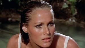 Do you like this video? Las Mejores Chicas De Las Peliculas De James Bond