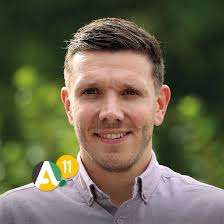 Un jour, un candidat : Découvrez Simon Piette, 33 ans, marié et papa d'une  petite fille de bientôt 3 ans ! Résidant à Géromont, Simon est passionné  par l'histoire, avec un Master