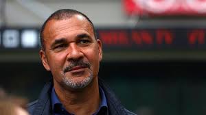 Efsane futbolcu Ruud Gullit şarap gurmesiyle dalga geçti: O anlar sosyal  medyayı salladı!