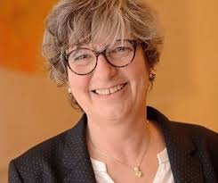 Zwei Frauen sprechen beim Bietigheimer Tag