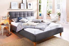 Ein polsterbett verbindet hohen komfort mit ausgefallenem, edlem design. Wand Hinterm Bett Polsterbett Gastezimmereinrichtung Mobelideen