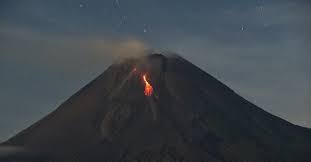 Terkait gunung merapi hari ini, kami telah menerbitkan astam untuk pilot, semacam peringatan buat seluruh penerbangan terhadap potensi abu vulkanik, ujar general manager airnav yogyakarta, ratna mustikaningsih saat dihubungi, rabu. Info Gunung Merapi Hari Ini 15 April 2021 32 Kali Gempa Guguran Tirto Id