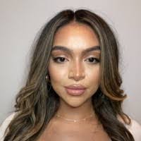 Alisha Cummings's Instagram, Twitter & Facebook