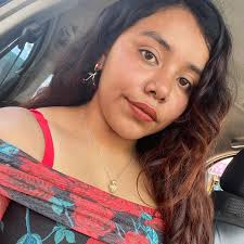 Me llego traje de k-pop tengo en todas las tallas manden mensajito para que  sus nenas no se queden si el suyo 😊😊😊