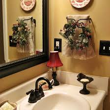 Check out our bathroom decorations selection for the very best in unique or custom, handmade pieces there are 117001 bathroom decorations for sale on etsy, and they cost $25.42 on average. Cheerful Christmas Themed Bathroom Decor Ideas