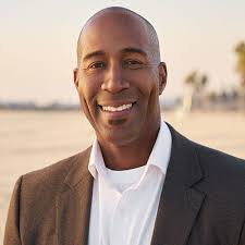 Pat Bolden's Instagram, Twitter & Facebook