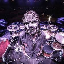 Vater drumsticks and i have developed a brand new stick that feels like a sharpened hybrid of the classic models i've been using since i was 14. 19 Jay Weinberg Slipknot Drummer Ideen Musik Slipknot Jay Weinberg