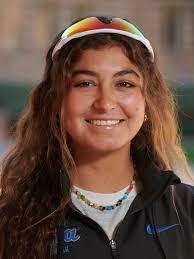 Erendira Uriostegui's Instagram, Twitter & Facebook