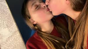 ASMR - Sloppy Mirror Licking & Kissing - EPORNER