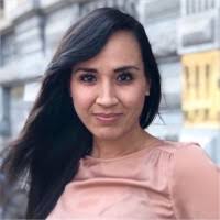 100+ ملفًا شخصيًا يحتوي على “Ebony”