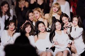 Find the best blackpink wallpapers on getwallpapers. Blackpink S Jisoo And Red Velvet S Seulgi Have The Cutest Interaction On Instagram And It Is Making Fans Want A Black Velvet Collaboration Koreaboo