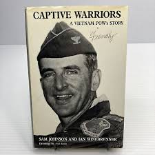 Vietnam War Captive Warriors A Vietnam Prisoner of War Story 1993 HC  Illustrated
