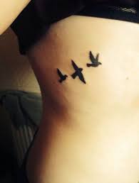 Flying Bird Tattoo On Ribs Trendy Flying Bird Tattoo Ribs Quotes Ideas Bird Tattoo Ribs Flying Bird Tattoo Little Bird Tattoos
