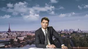 He presented, as a substitute, the 8 o'clock news on weekdays on france 2. On Dejeune Avec Julian Bugier A 13 H