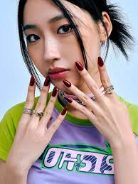 Blue Daisy|manicure|flower|white|blue|glossy|almond|medium|nature|work