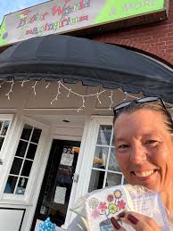 What to paint with a rock found