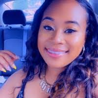 Tracy Buder's Instagram, Twitter & Facebook