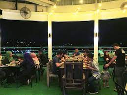 The limetree hotel is located at lot 317 abell road, 1.6 miles from the center of kuching. Kuching Food Critics Rooftop Bbq Buffet The Limetree Hotel