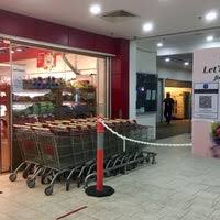 Τοποθετείται στην περιοχή damansara perdana της πόλης petaling jaya κοντά σε dataran sunway kota damansara. Jaya Grocer Tropics Shopping Centre