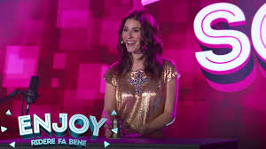 Durante l'edizione di amici incide il suo primo singolo, nelle mie favole. Enjoy Ridere Fa Bene La Cup Song Di Diana Del Bufalo Youtube